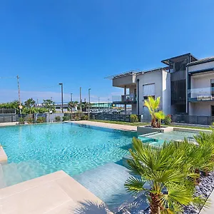 Una Terrazza Sul Lago A2 Con Piscina By Wonderful Italy Apartment