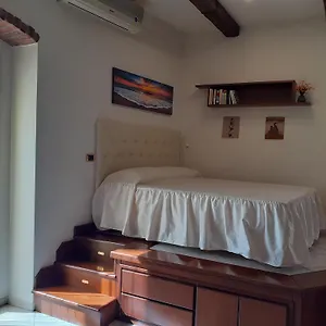 Domida , Bari Italien